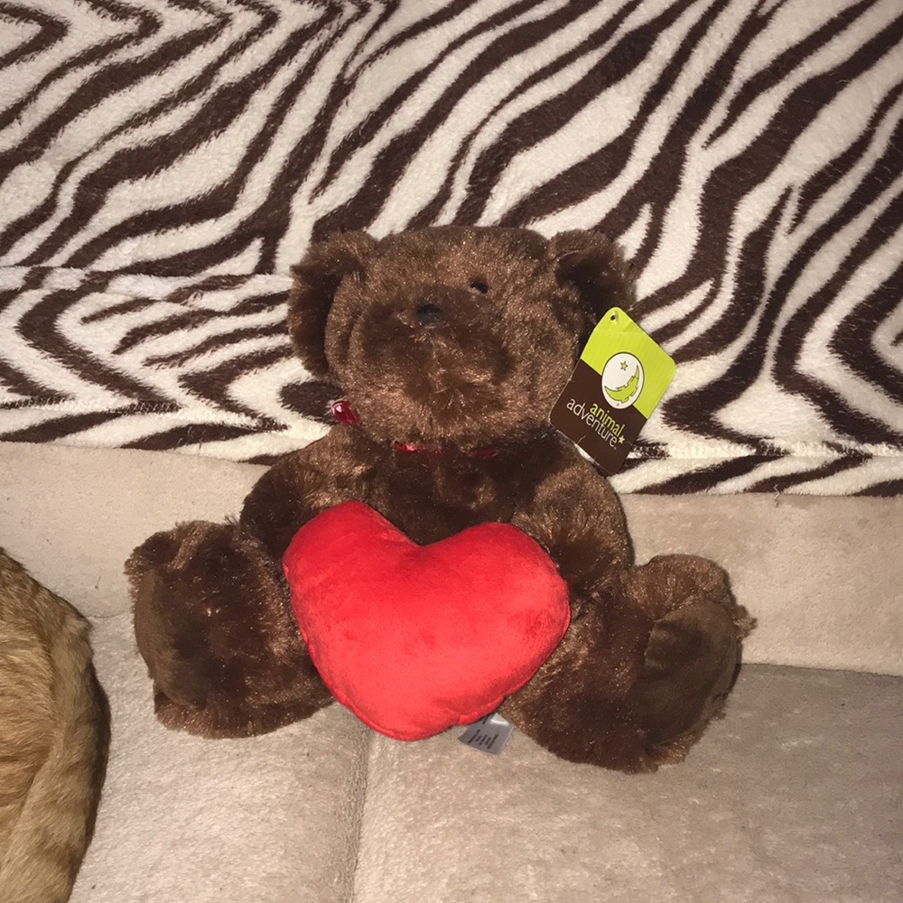 Animal adventures stuffed bear 🐻 holding heart ❤️